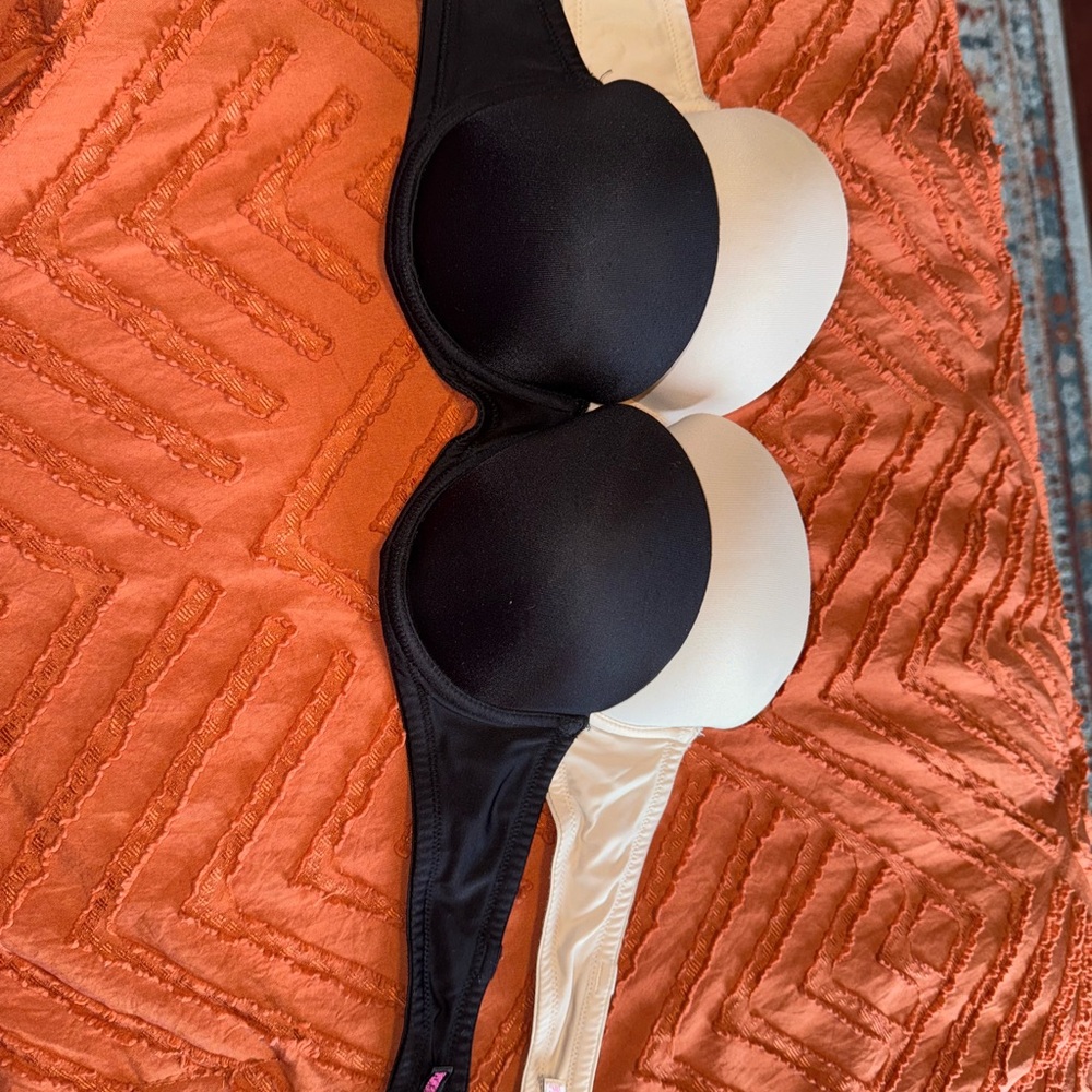 PINK Victoria's Secret Black and Cream Wireless Bra